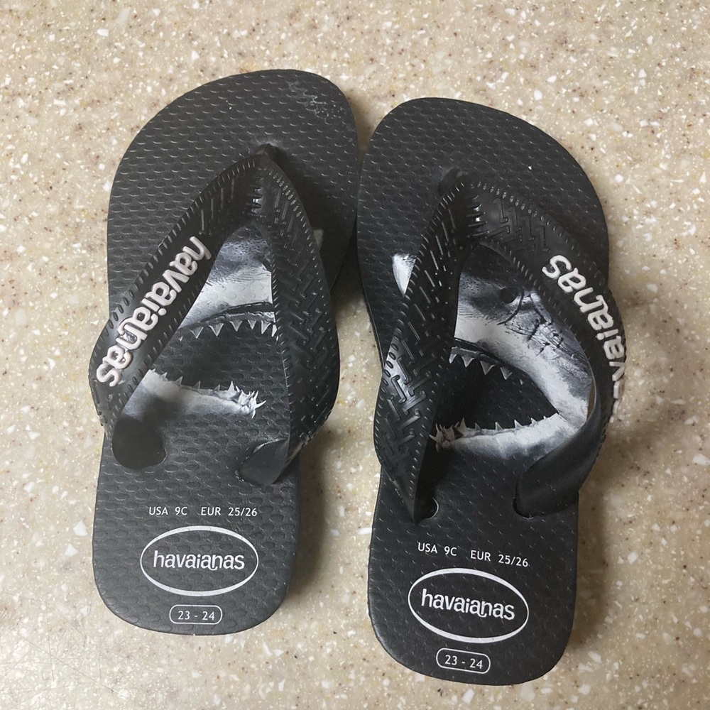 Toddler 9c Havaianas flip flops